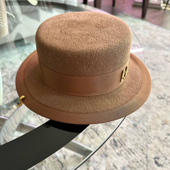 Pearls-embellished Canotier Hat Ruslan Baginskiy - Picture 3 of 5